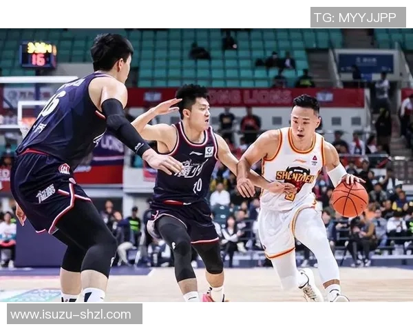 赛后分析:北京篮球队与重庆篮球队的战术对决与技术亮点探讨 赛后分析:北京篮球队与重庆篮球队的战术对决与技术亮点探讨