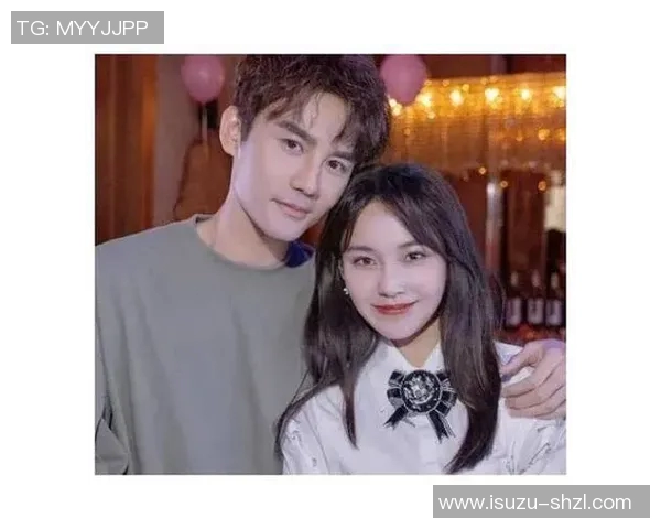 足球明星与嫩模的秘密恋情曝光引发舆论热议背后的真相揭秘 足球明星与嫩模的秘密恋情曝光引发舆论热议背后的真相揭秘