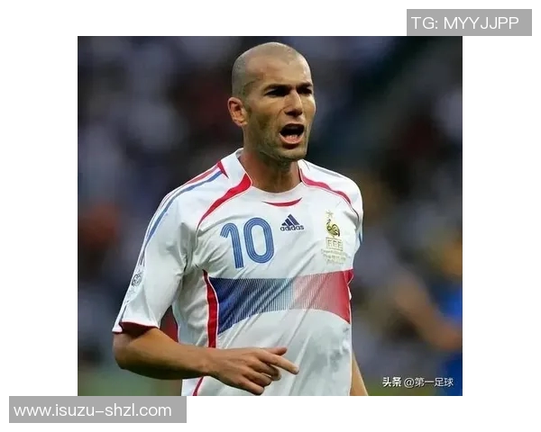 足球明星孩子心中的偶像梦想与成长之路探秘 足球明星孩子心中的偶像梦想与成长之路探秘