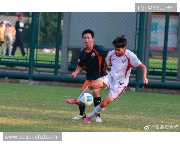 追随足球明星的激情与梦想,点燃心中热爱与奋斗的火焰 追随足球明星的激情与梦想,点燃心中热爱与奋斗的火焰